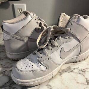 NIKE HIGH DUNK